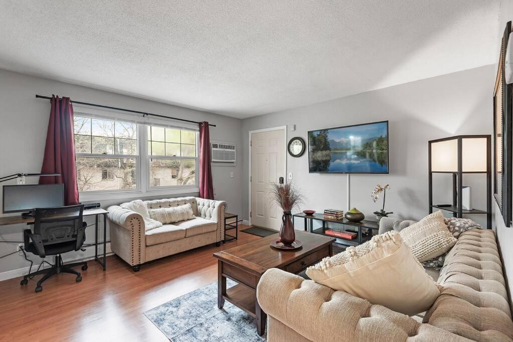 Tranquil 2Br Apt Mpls - 8075 Apt 3 มินนีแอโพลิส ภายนอก รูปภาพ